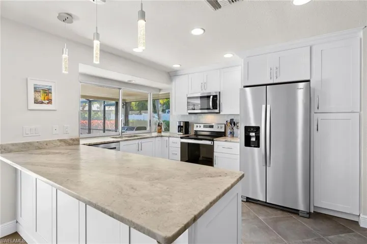 928 Sw 52nd St, Cape Coral, Florida 33914