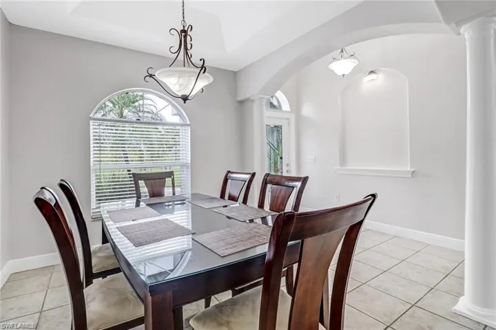 2720  24th Ave SE  , Naples, FL 34117