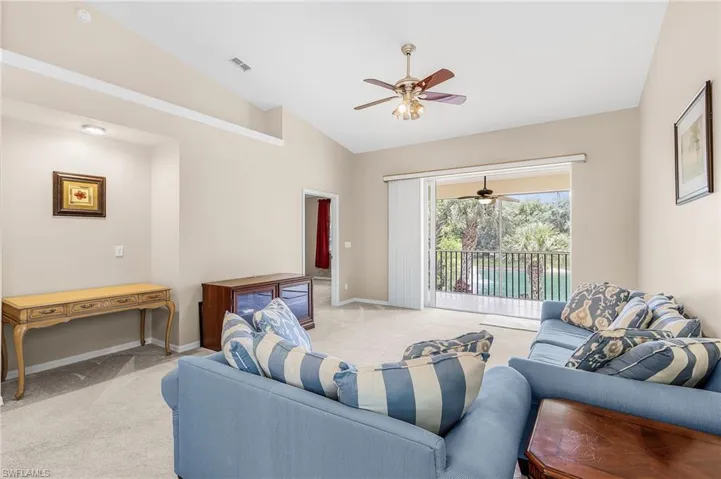 305 Robin Hood Cir 204, Naples, Florida 34104