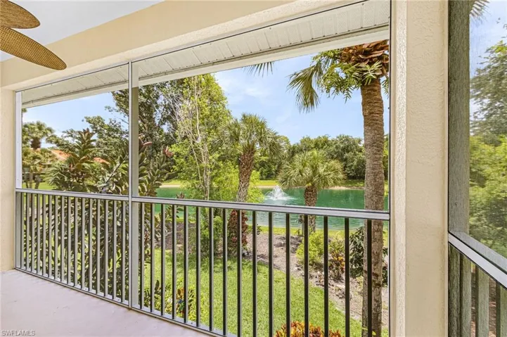 305 Robin Hood Cir 204, Naples, Florida 34104
