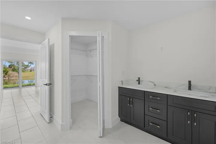 4402 Ne 4402 Ne 14th Pl, Fort Myers, Florida 33909