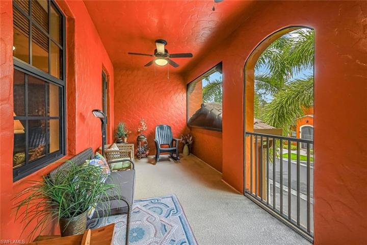 Screened in lanai