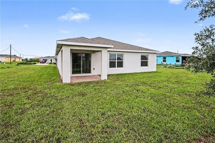 9045 Maywood Cir, Labelle FL 33935