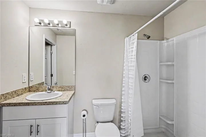9045 Maywood Cir, Labelle FL 33935