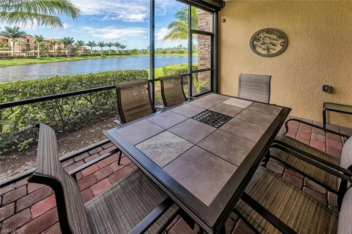 9528 Avellino Way 2515, Naples, Florida 34113