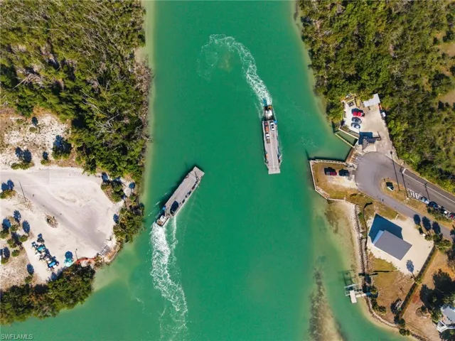 Ferry to Palm Island-Harbourtown Condo Privileges