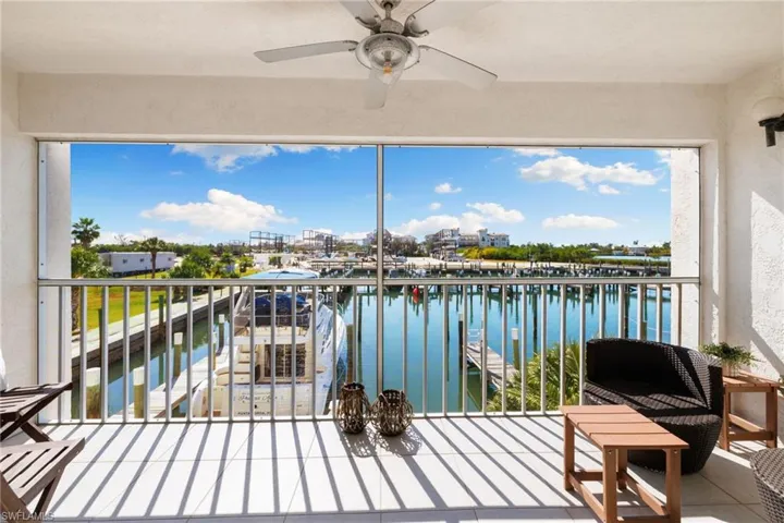 Sweeping Marina Views from your Lanai