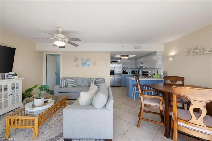 Live the Marina Life in this 1 bedroom & 1 Bathroom Condo