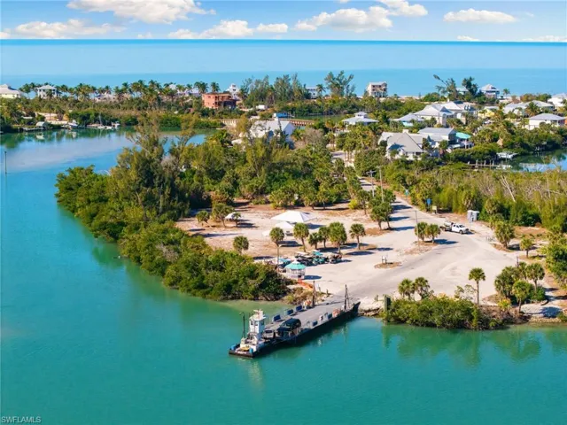 Ferry to Palm Island-Harbourtown Condo Privileges