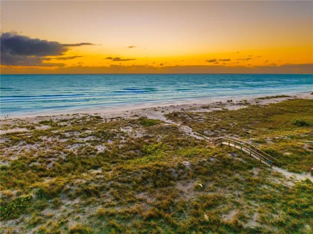 Sunset Views at Palm Island