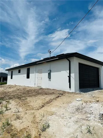 4016 9th St Sw, Lehigh Acres, Florida 33976
