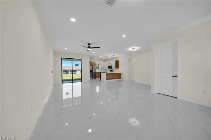 4016 9th St Sw, Lehigh Acres, Florida 33976