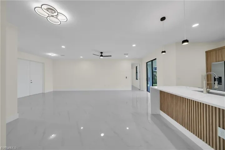 4016 9th St Sw, Lehigh Acres, Florida 33976