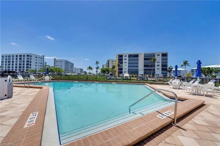200  Lenell  RD, Fort Myers Beach, FL 33931