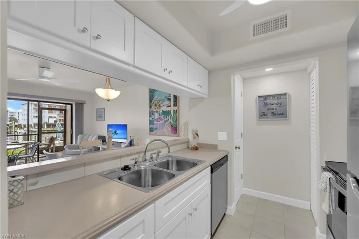 200  Lenell  RD, Fort Myers Beach, FL 33931