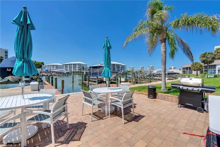 200  Lenell  RD, Fort Myers Beach, FL 33931