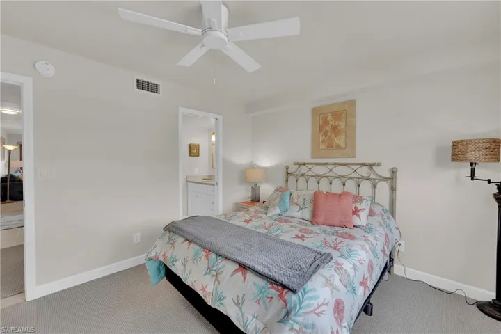200  Lenell  RD, Fort Myers Beach, FL 33931