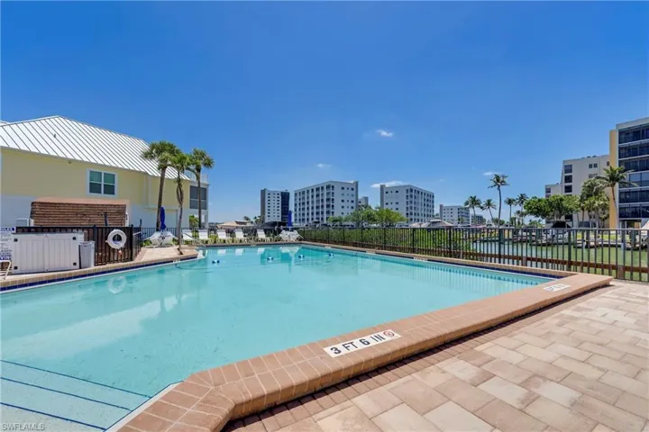 200  Lenell  RD, Fort Myers Beach, FL 33931
