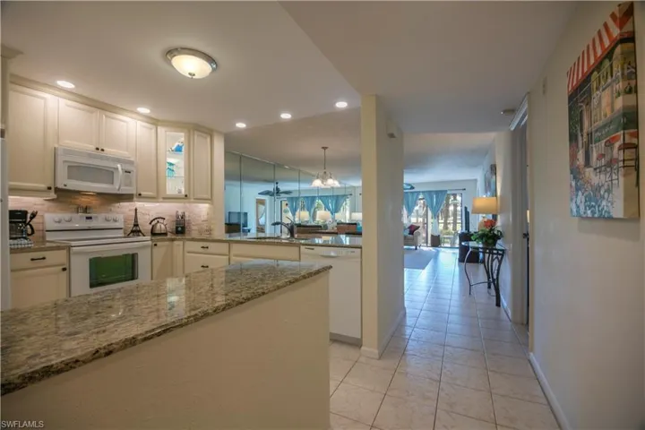 5741  Deauville  CIR, Naples, FL 34112