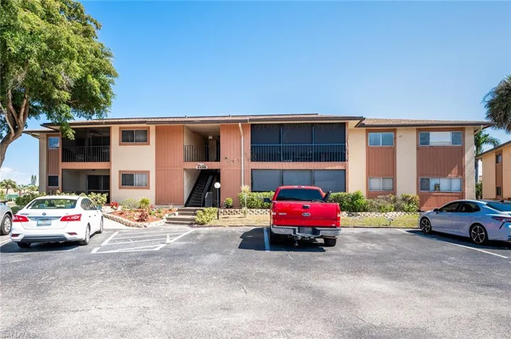 6498  Royal Woods  DR, Fort Myers, FL 33908