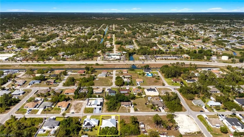 Aerial view featuring a residential view