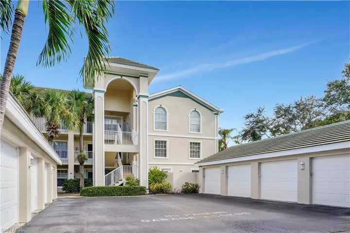 Welcome to Bermuda Lago in Bonita Springs!