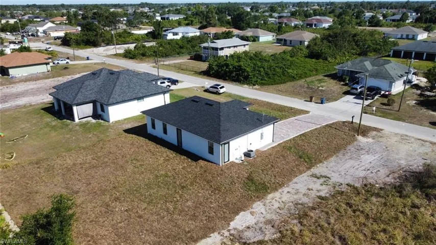 Bird's eye view with a residential view