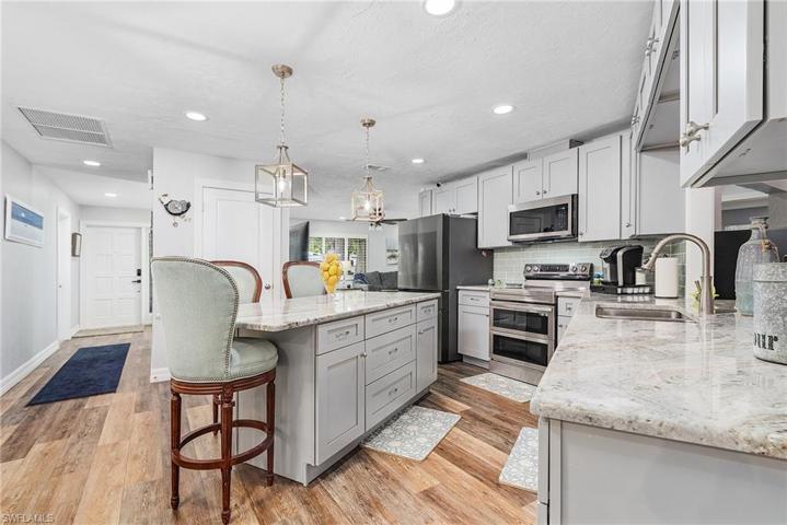 13529  Island  RD, Fort Myers, FL 33905