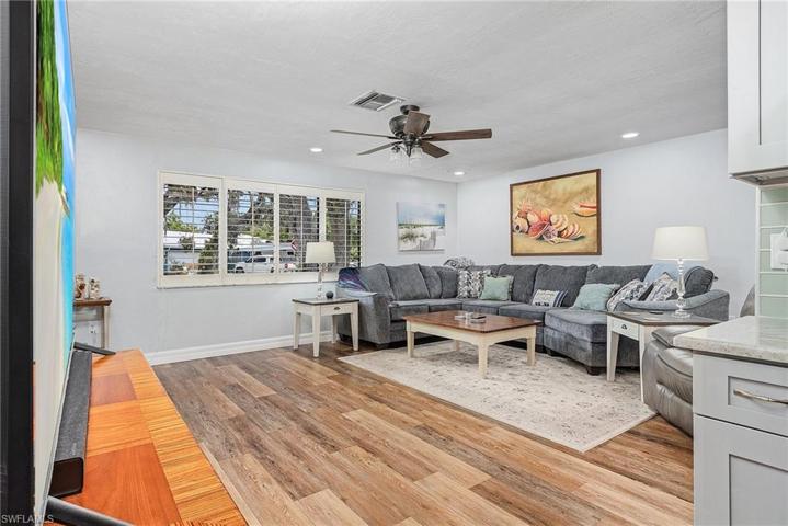 13529  Island  RD, Fort Myers, FL 33905
