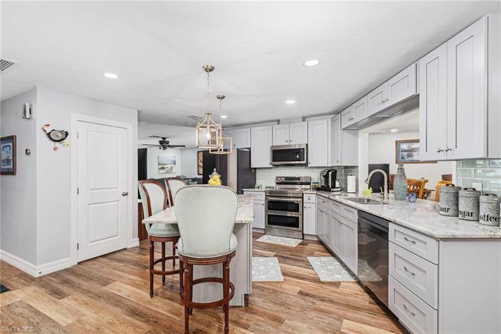 13529  Island  RD, Fort Myers, FL 33905