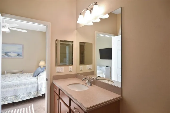 Ensuite bath