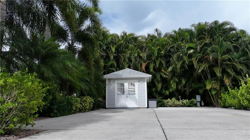 10070 Parkwood Dr, Fort Myers, Florida 33905