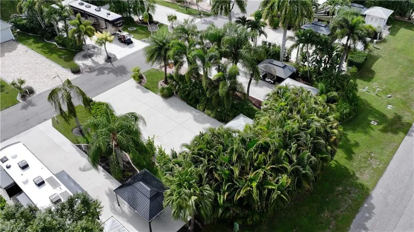 10070 Parkwood Dr, Fort Myers, Florida 33905