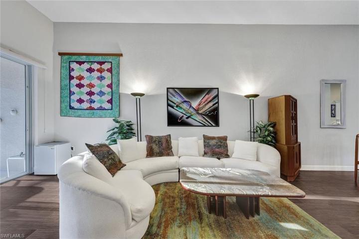 5893 NORTHRIDGE DR, NAPLES FL 34110