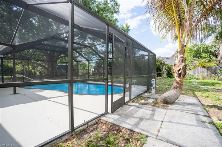 5016  4th W ST, Lehigh Acres, FL 33971