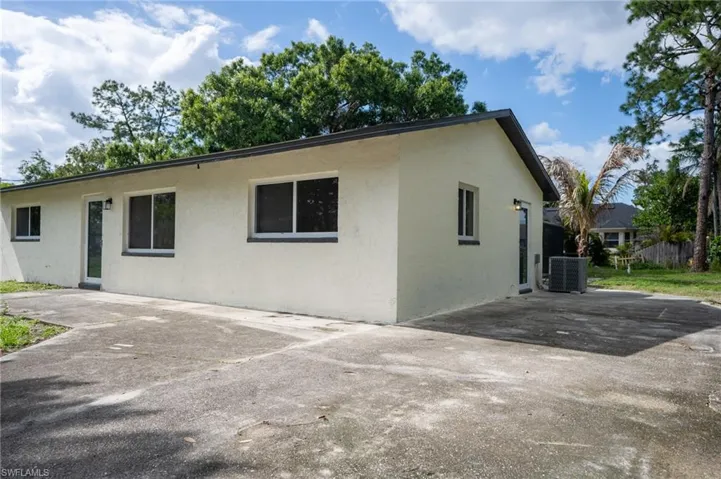 5016  4th W ST, Lehigh Acres, FL 33971