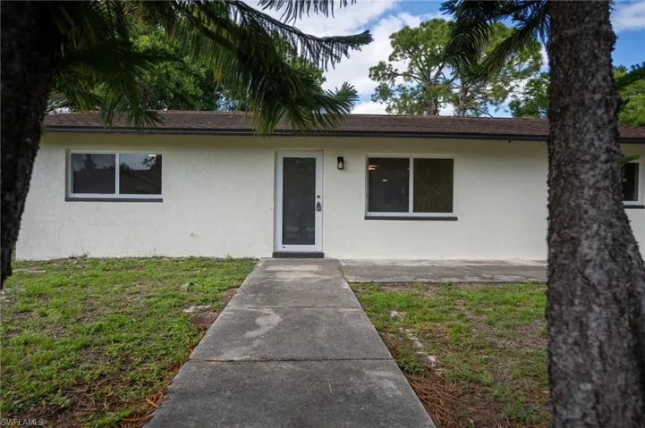 5016  4th W ST, Lehigh Acres, FL 33971