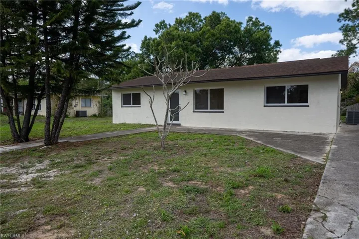 5016  4th W ST, Lehigh Acres, FL 33971