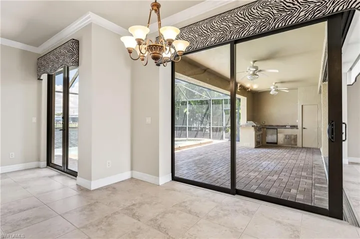Breakfast room