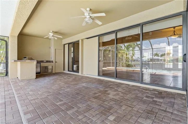 Outdoor kitchen