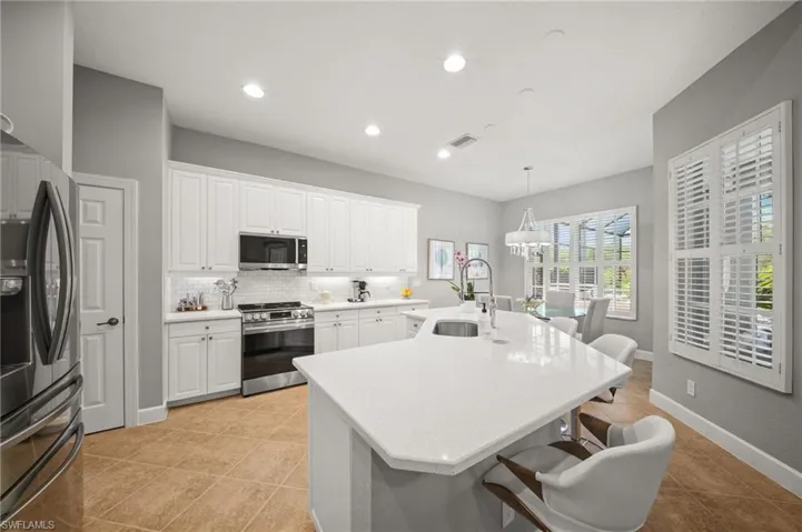 9137 Quartz Ln, Naples, Florida 34120