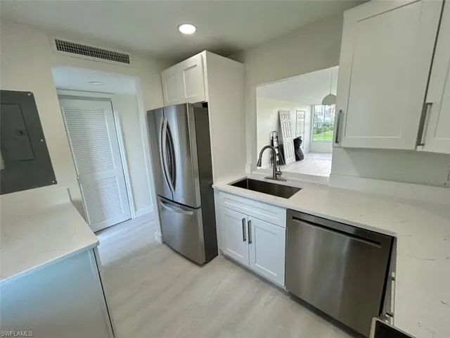 1740 Pine Valley Dr 113, Fort Myers, Florida 33907