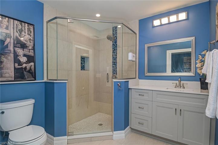 Upstairs Master Bathroom