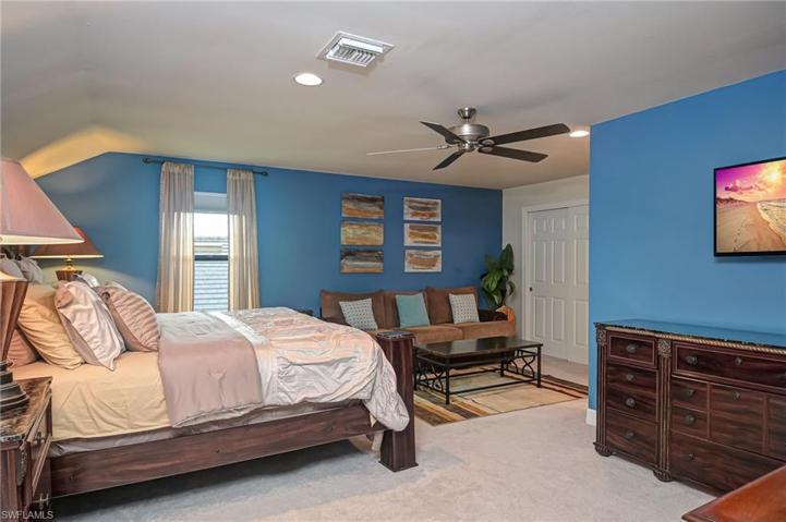 Upstairs Master Suite