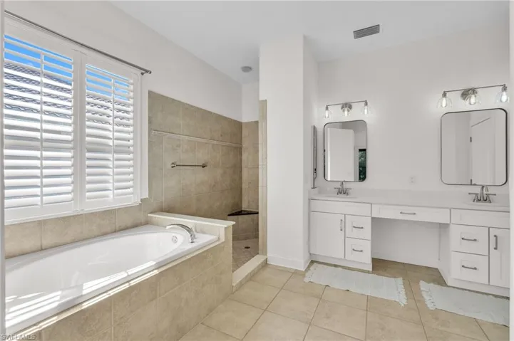 16150 Coco Hammock Way, Fort Myers, Florida 33908