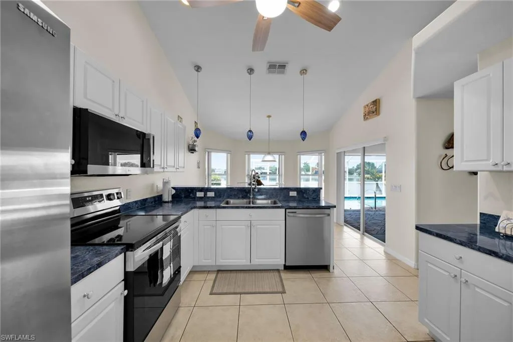 214 Ne 23rd Ave, Cape Coral, Florida 33909, 3 Bedrooms Bedrooms, ,2 BathroomsBathrooms,Residential,For Sale,23rd,225051193