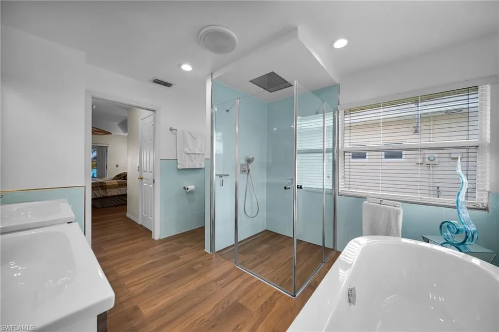 214 Ne 23rd Ave, Cape Coral, Florida 33909, 3 Bedrooms Bedrooms, ,2 BathroomsBathrooms,Residential,For Sale,23rd,225051193
