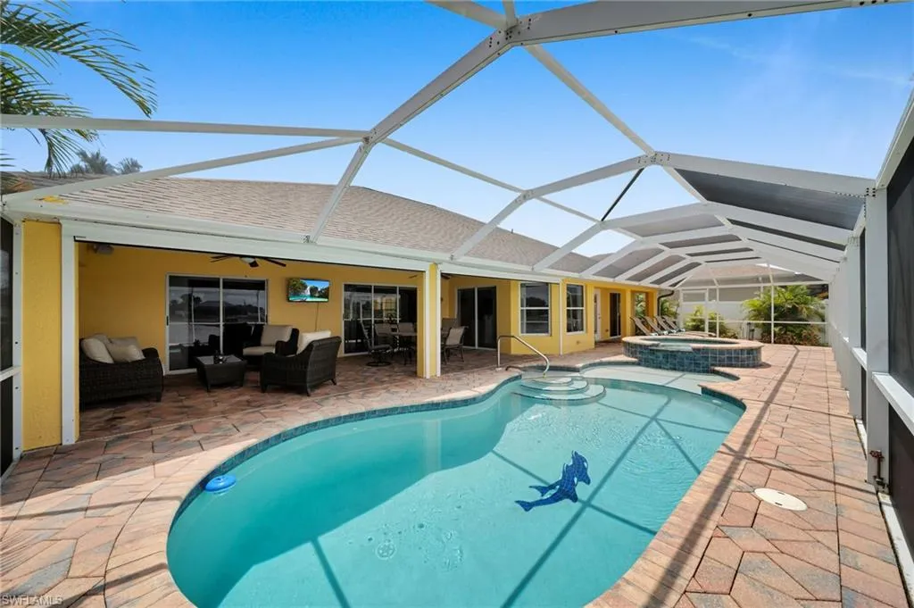 214 Ne 23rd Ave, Cape Coral, Florida 33909, 3 Bedrooms Bedrooms, ,2 BathroomsBathrooms,Residential,For Sale,23rd,225051193