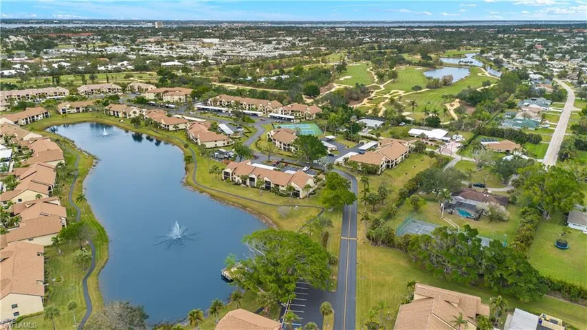 8382 Charter Club Cir 4, Fort Myers, Florida 33919
