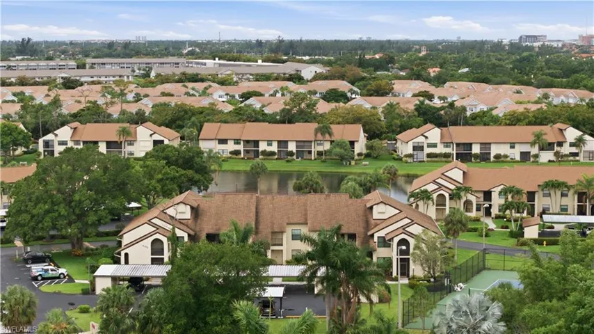 8382 Charter Club Cir 4, Fort Myers, Florida 33919